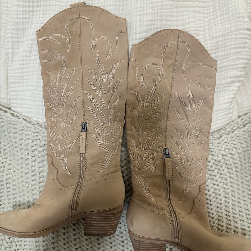Dolce Vita Western-Style Women's Boots - Picture 6 of 12